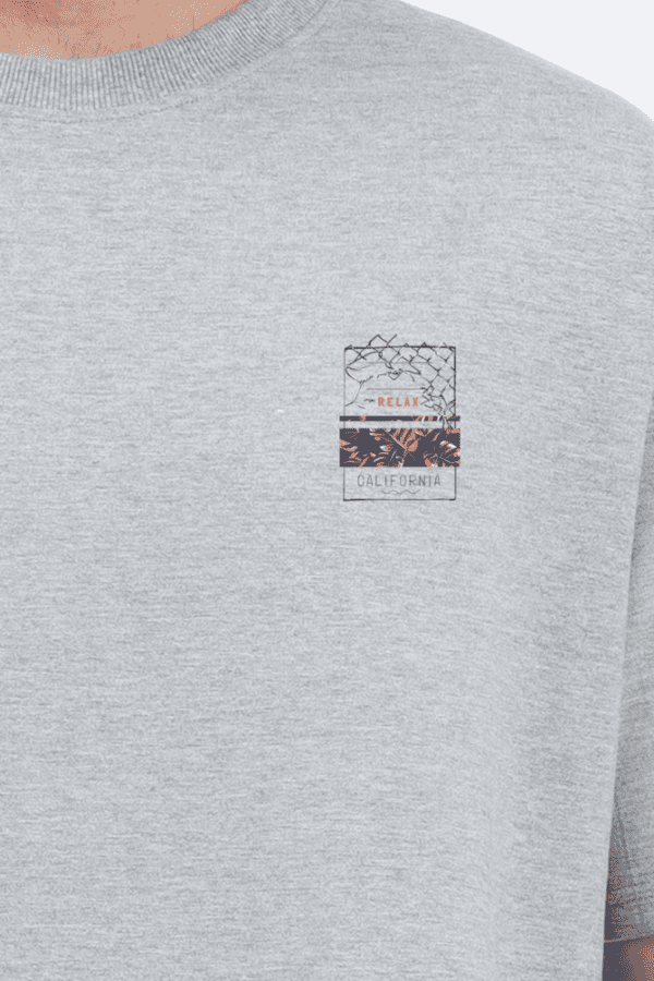 Relax California Oversized T-Shirt – Conflama World Floral Aesthetic - Image 13